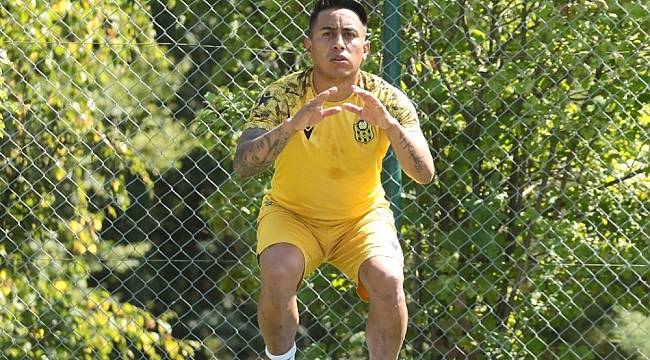 YMS'de Cueva form tutmaya başladı