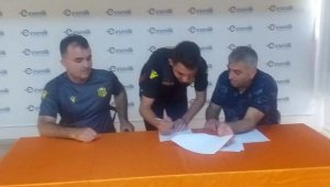 YMS, Altyapıdan 2 futbolcu ile profesyonel sözleşme imzaladı