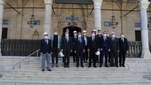 Bakan Yardımcısı Demircan Yeni Cami'de İncelemelerde Bulundu