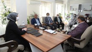 Başkan Güder'den Özlem Pelitoğlu'na hayırlı olsun ziyareti