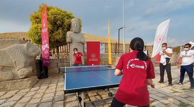 Hem spor yapıldı, hem tarih tanıtıldı