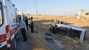 İşçi servisi şarampole yuvarlandı: 12 yaralı