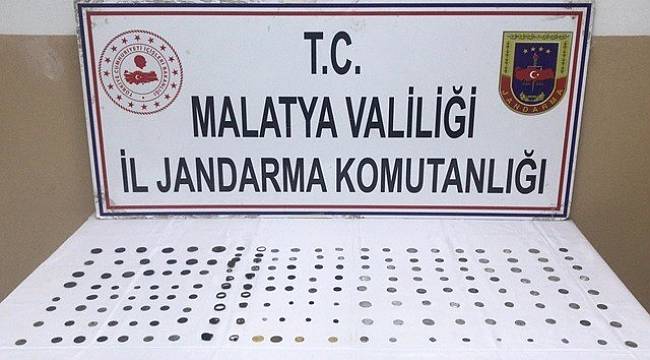 181 parça tarihi eser ele geçirildi