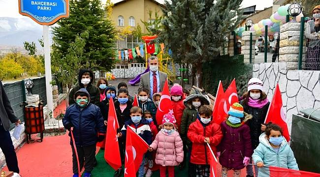 Bahçebaşı Parkı hizmete girdi