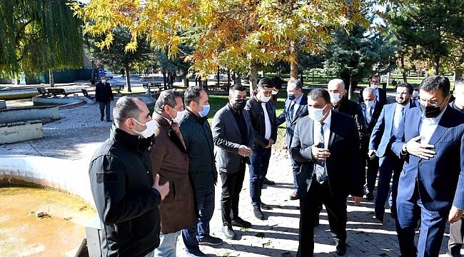 Başkan Gürkan, Sümer Park esnaflarının sorunlarını dinledi