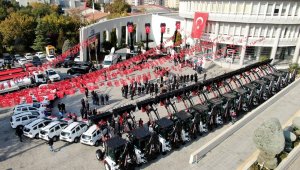 Büyükşehir'e 29 araç ve iş makinası takviyesi