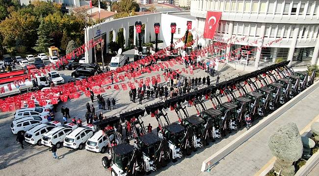 Büyükşehir'e 29 araç ve iş makinası takviyesi
