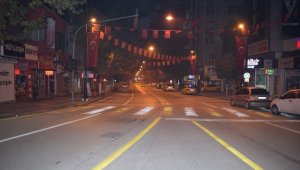 Cadde ve sokaklar boş kaldı