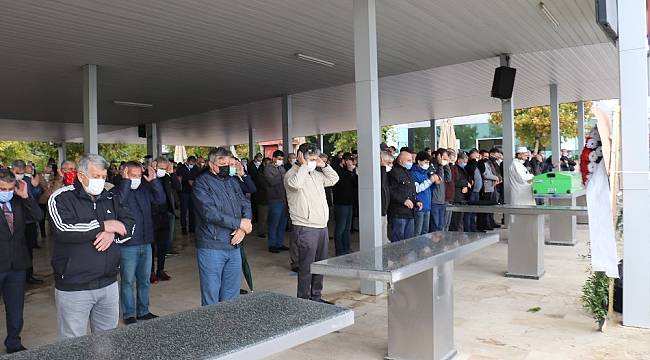 Depremde ölen yaşlı adam Malatya'da defnedildi
