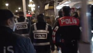 İşletmeler 22.00' da kepenk kapattı