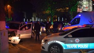 3 Otomobilin Karıştığı kazada 4 kişi yaralandı