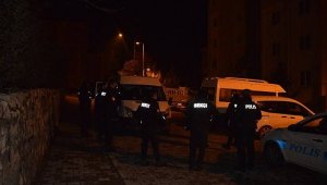 Aile içi kavgada kendini vuran kişi öldü