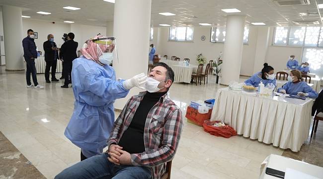 Battalgazi'de belediye personeline covid-19 testi