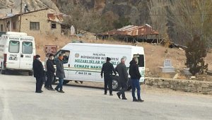 Darende'de İki Kardeş Aynı Gün Koronadan Öldü