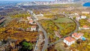 Deprem konutları yollarının yapım çalışmaları devam ediyor
