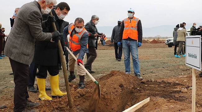 "Geleceğe Nefes Ol Kampanyası"nda ilk fidan dikildi ...