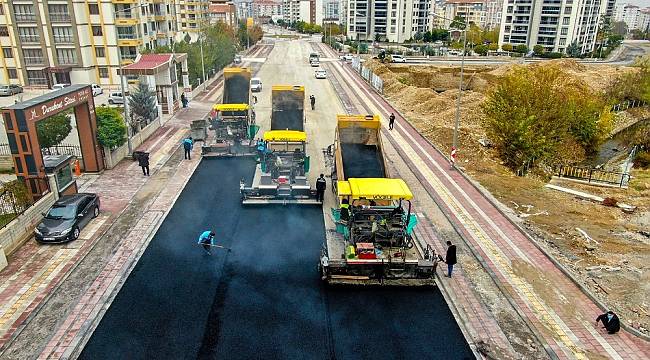 Gürkan, Şehit Sami Kıbrız Caddesinde yapılan çalışmaları inceledi