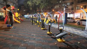 Işıklı yol ile üçgen park bir başka güzel