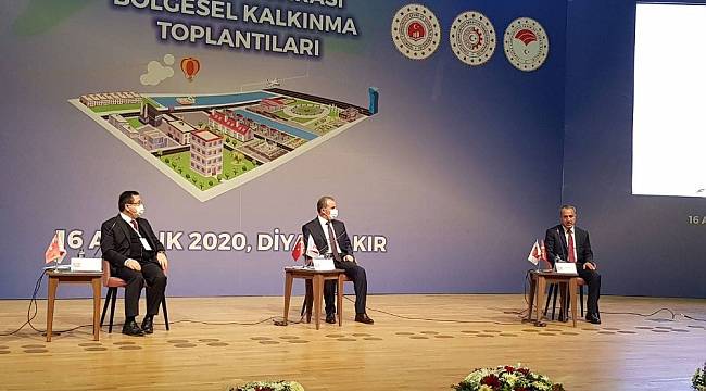 Kızılay, "Akıllı Şehirler" oturumuna başkanlık yaptı