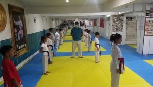Online Karate Şampiyonası çekişmeli geçti