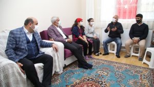 "Osman başkanımız gönlümüze dokundu"
