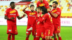 YMS'nin iç saha karnesi rakiplerini korkutuyor