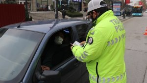 21 kişiye sokağa çıkma cezası