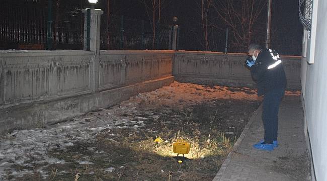 3'üncü kattan atlayan genç kız ağır yaralandı