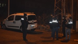 Araçla çarpışan motosikletli ağır yaralandı