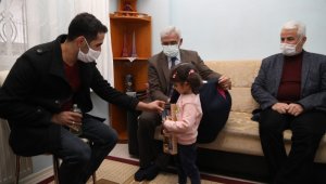 Başkan Güder'den personeline yürek ısıtan ziyaret
