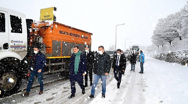 Başkan Gürkan: Kar küreme çalışmalarını yerinde inceledi