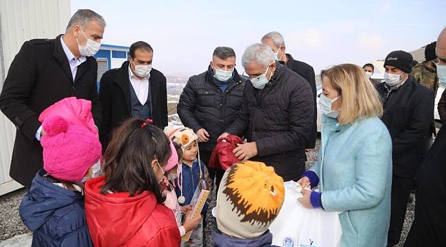 Depremin birinci yılında depremzede aileler unutulmadı