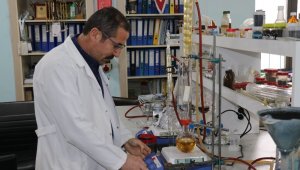 Doç. Dr. Önal; Dünyada kanser tedavisi için acı kayısı çekirdeği kullanılıyor