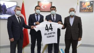 Gürkan; Adil Gevrek'in para talebi olmadı