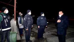 Gürkan yeni yıla görevi başında giren personelleri ziyaret etti