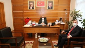 Başkan Çınar, Mahir Ünal'ı ziyaret etti
