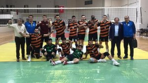 Büyükşehir Voleybol takımı 3-0 ile güldü