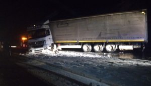 Doğanşehir'de Kar Yağışı Kazalara Neden Oldu