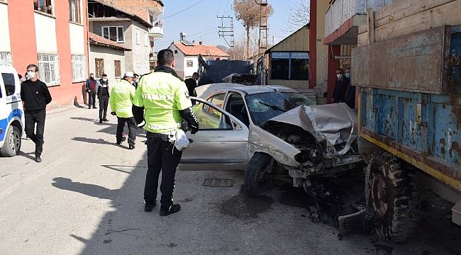 Dur ihtarına uymadı: 2 yaralı