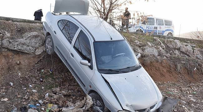 Faciayı kayalar önledi: 3 kişi ölümden döndü