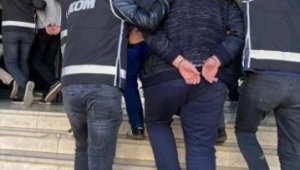 FETÖ operasyonunda 3 tutuklama