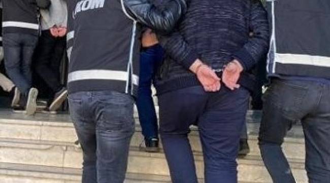 FETÖ operasyonunda 3 tutuklama