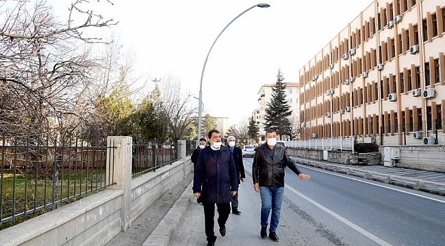 İstasyon Caddesinde yol genişletme çalışmaları sürüyor