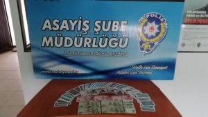 Kumar oynayan 3 kişi suçüstü yakalandı