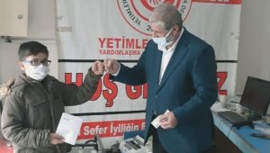 Bulduğu 20 lirayı yetimlere bağışladı