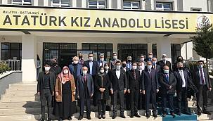 Evren; Eğitim ve öğretim için elimizi taşın altına koymaktan çekinmeyiz