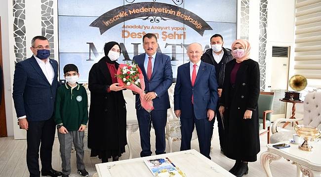 İl Müftüsü Işıldar ve Gençlik Grubundan Gürkan'a Kandil Ziyareti