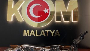 Suç Örgütüne Ağır Darbe: 16 Kişi Gözaltına Alındı