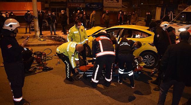 Ticari taksi aydınlatma direğine çarptı: 1 Ölü