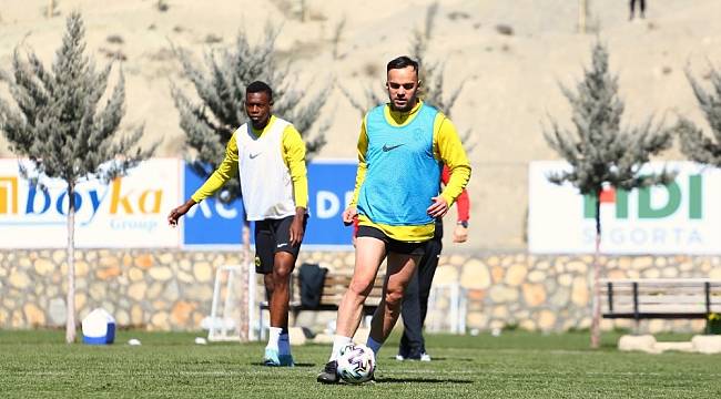 YMS, Gaziantep FK hazırlıklarını sürdürüyor